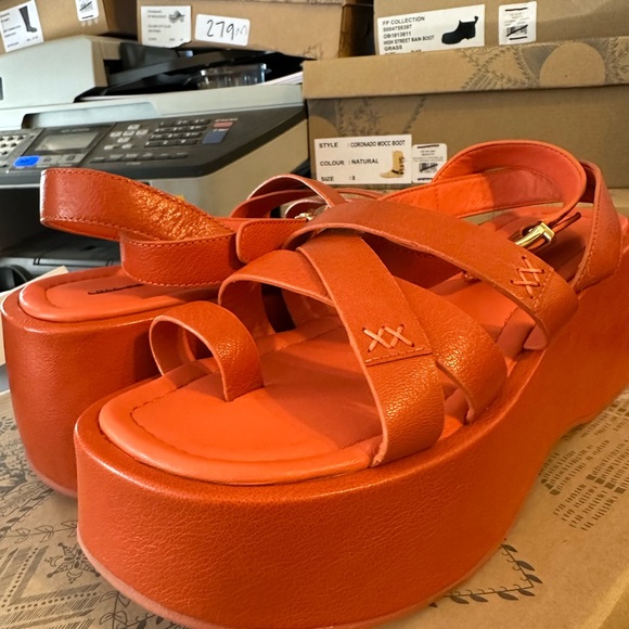 #238 ❤️ Brand new in box Free People Hazel Flatform sandals - Picture 4 of 8